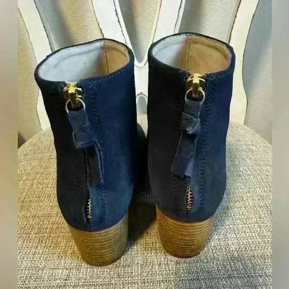 Boden Suede Ankle Boot Size 38/7.5US NAVY - Picture 6 of 8
